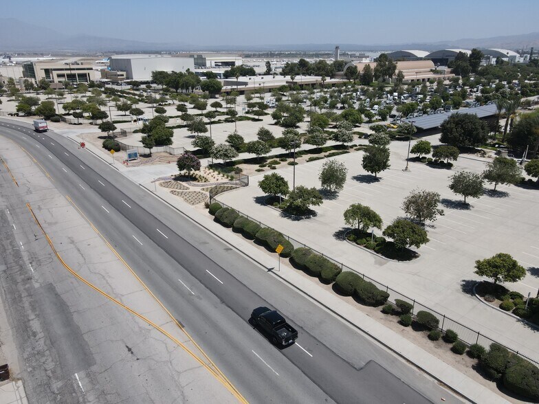 More Photos Of 25362 E 3rd St, San Bernardino Freestanding For Lease