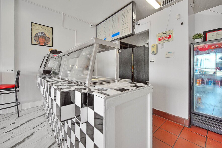 More Photos Of 14901 S Western Ave, Gardena Freestanding For Lease