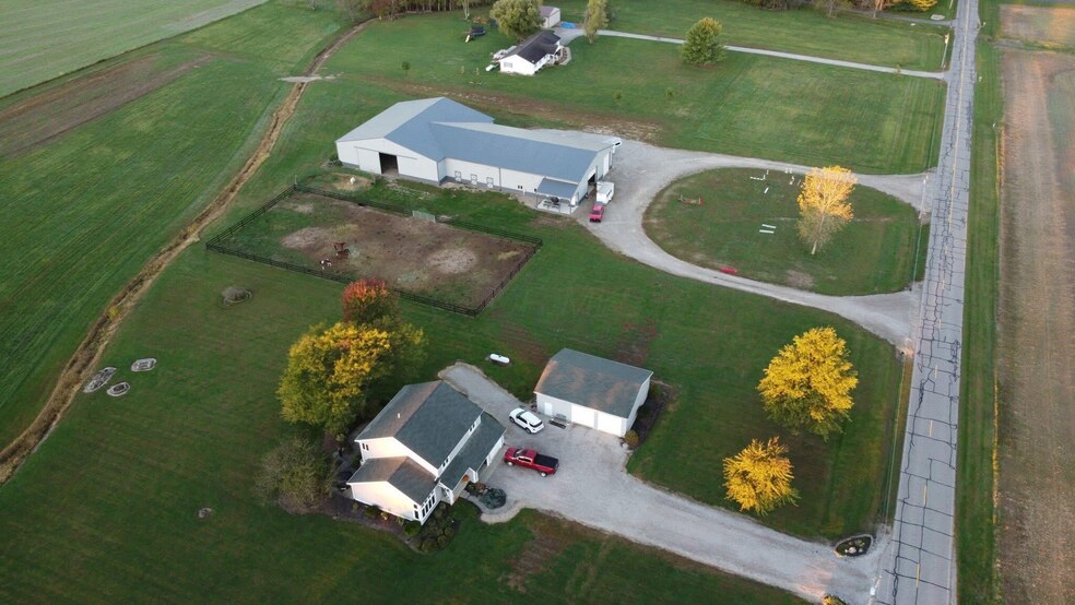 More Photos Of 7361 Zane Trail Rd, Circleville Horse Stables For Sale