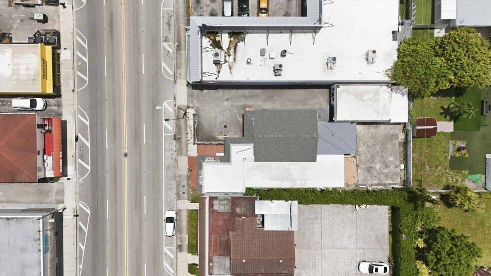 More Photos Of 3240 NW 7th St, Miami Office For Sale