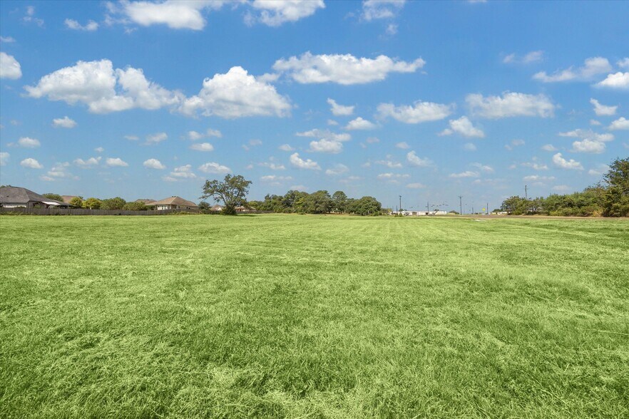 More Photos Of South Blue Bell Road & E Stone Street, Brenham Land For Sale