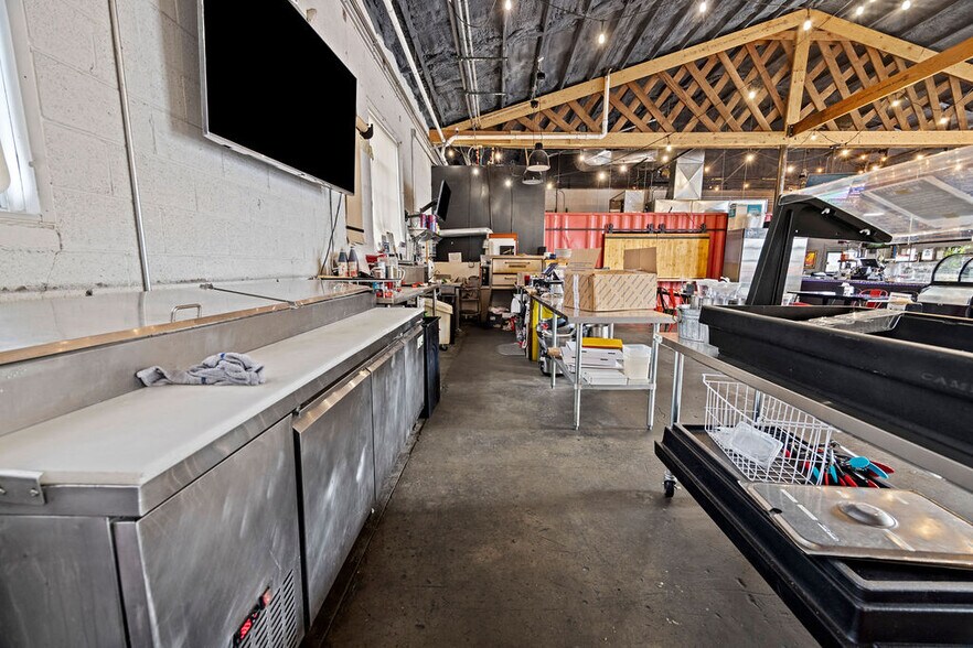 More Photos Of 1589 W Victory Way, Craig Flex For Sale