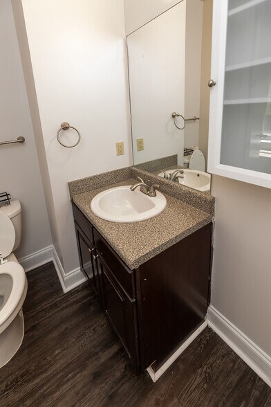 More Photos Of 60 S Main St, Memphis Apartments For Sale