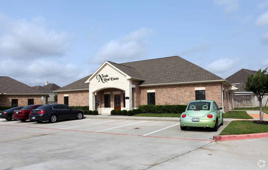 More Photos Of 9525 Huffmeister Rd, Houston Medical For Sale