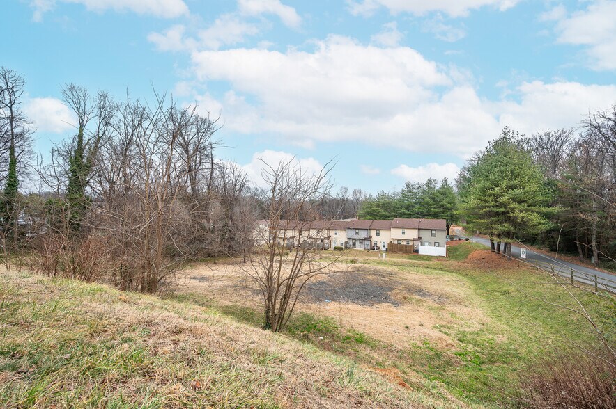 More Photos Of 4927 S Amherst Hwy, Madison Heights Specialty For Sale