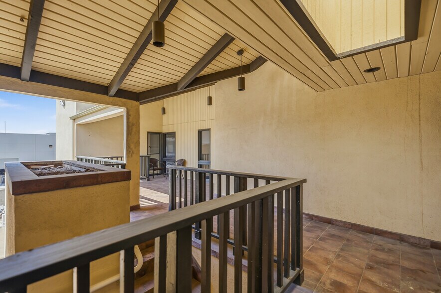 More Photos Of 5375 Industrial Dr, Huntington Beach Light Distribution For Sale