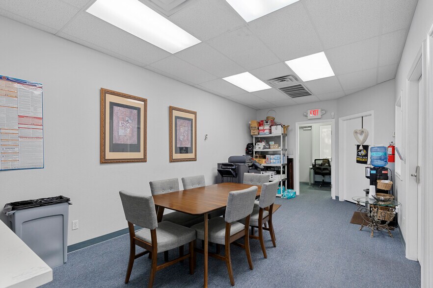 More Photos Of 8455 W Flamingo Rd, Las Vegas Medical For Sale