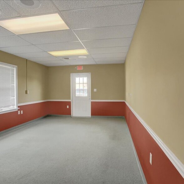 More Photos Of 1137 Kennebec Dr, Chambersburg Office For Lease