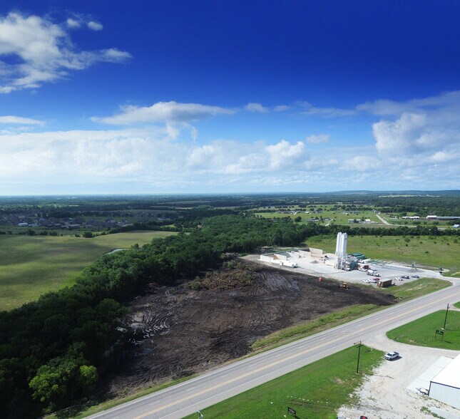 More Photos Of State Highway 121, Trenton Warehouse For Lease