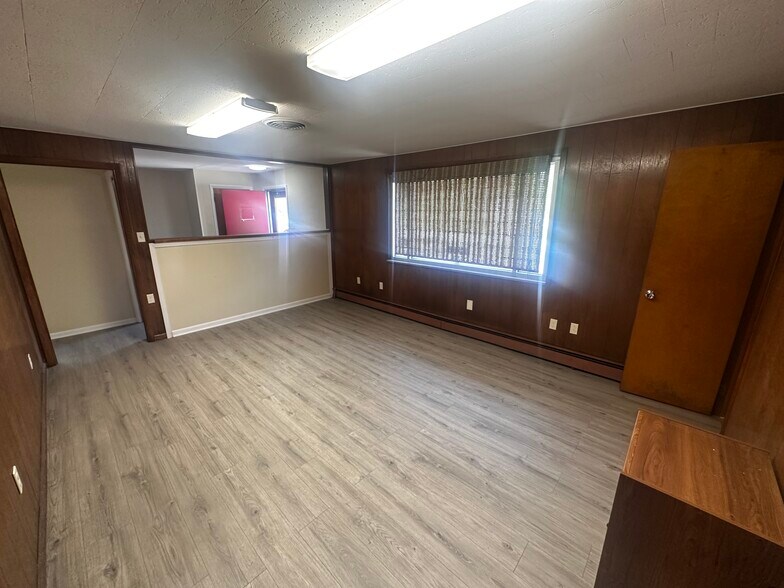 More Photos Of 3138 Mount Morris Rd, Waynesburg Office For Sale