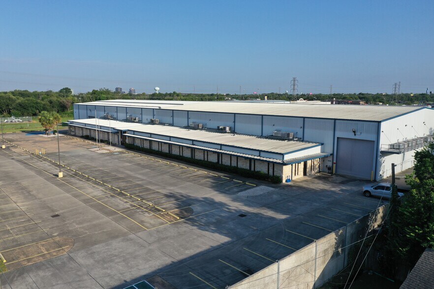 More Photos Of 1121 Buschong St, Houston Warehouse For Sale
