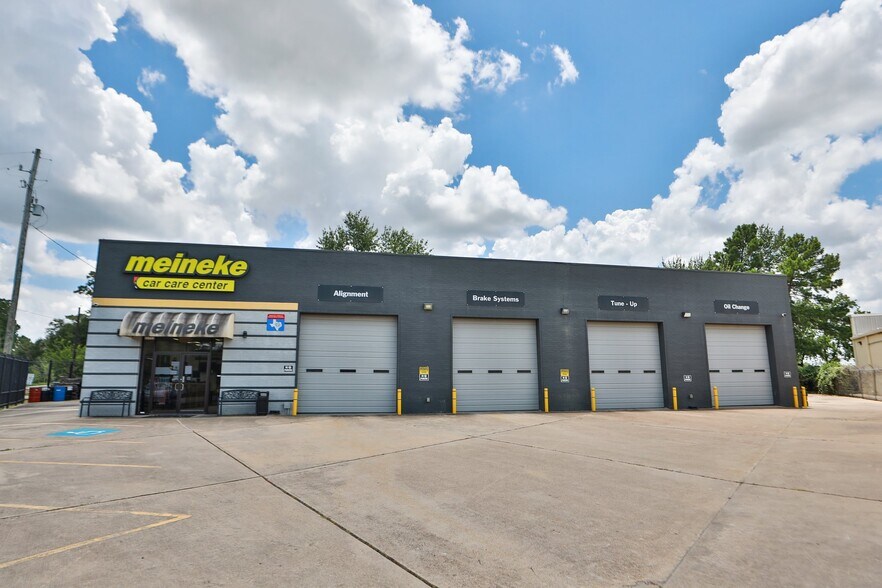 Primary Photo Of 17711 Old Louetta Rd, Houston Auto Repair For Sale