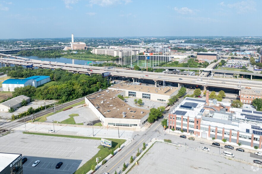 More Photos Of 175 W Ostend St, Baltimore Office For Lease