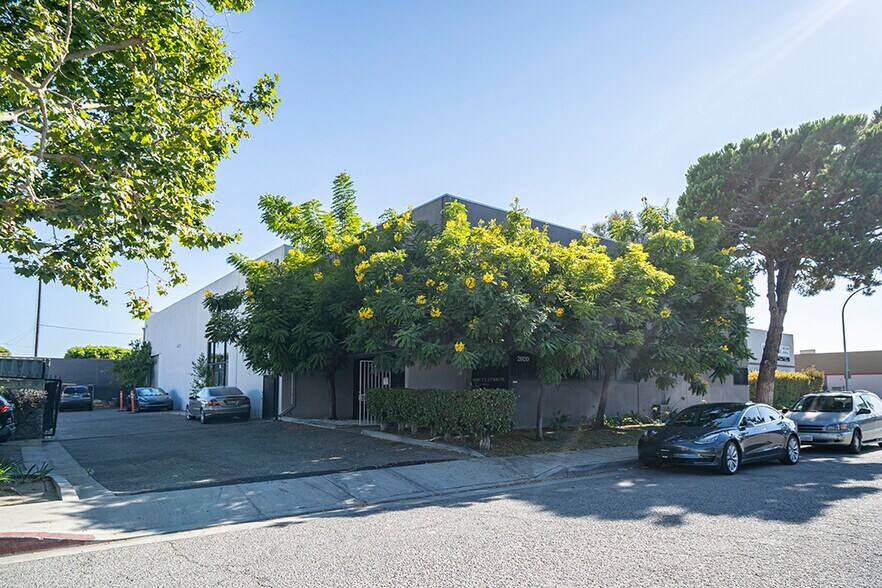 Primary Photo Of 2000-2020 Hawkins Cir, Los Angeles Manufacturing For Lease