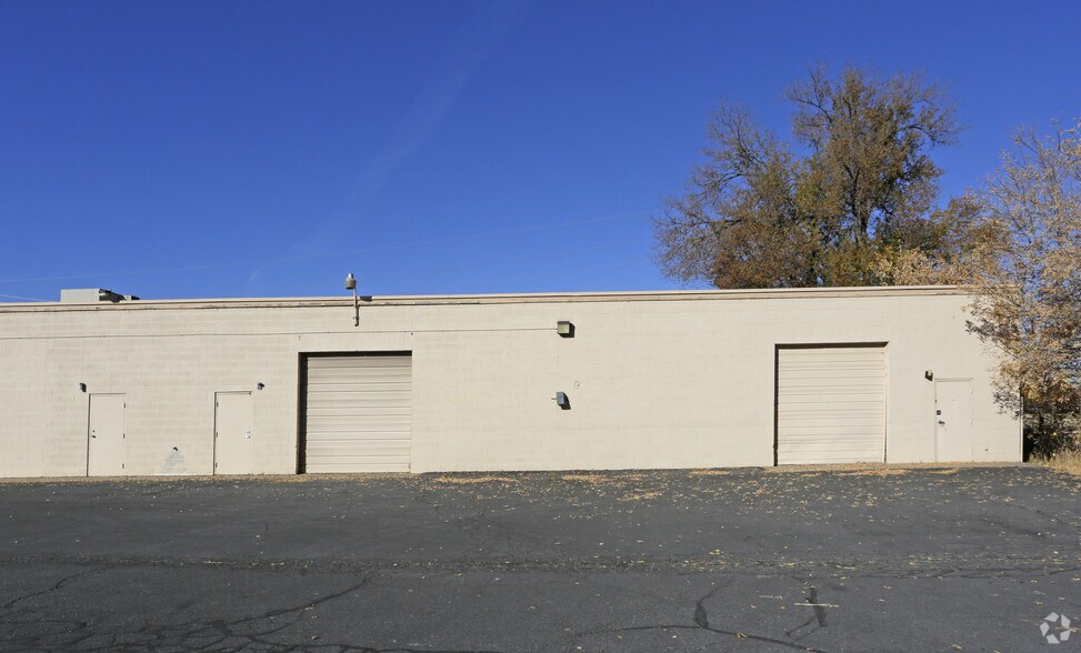 More Photos Of 4042 Pacific Ave, Riverdale Light Distribution For Lease