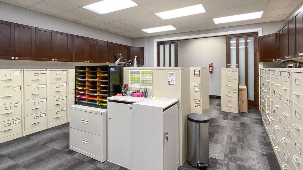 More Photos Of 111 Broadway Blvd, Strathcona County Office For Lease