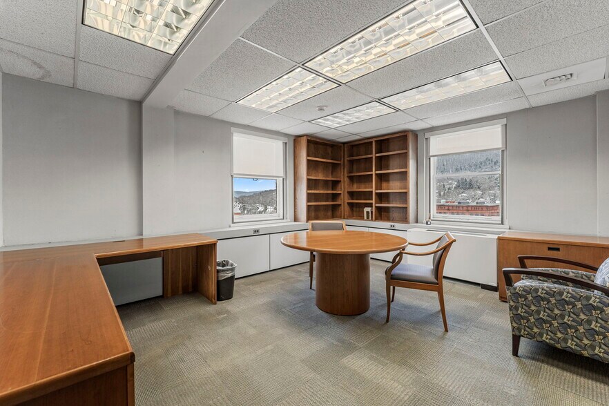 More Photos Of 1 W Market St, Corning Office For Lease