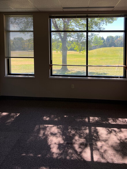 More Photos Of 3161 NW Northdale Blvd, Minneapolis Office For Lease