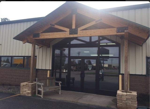 Primary Photo Of 875 Brookton Rd, Marquette Distribution For Sale