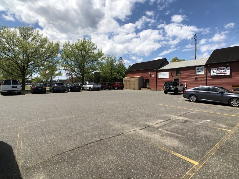 More Photos Of 24 Larkfield Rd, East Northport Office For Lease