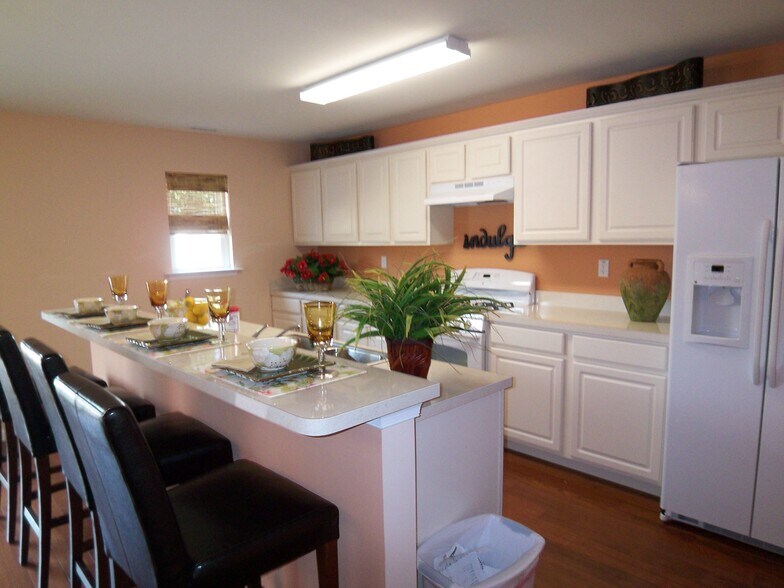 More Photos Of 1-10 Whitaker Ct, Millville Apartments For Sale