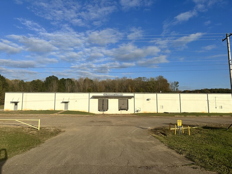 Primary Photo Of 944 Highway 15 N, New Albany Warehouse For Lease