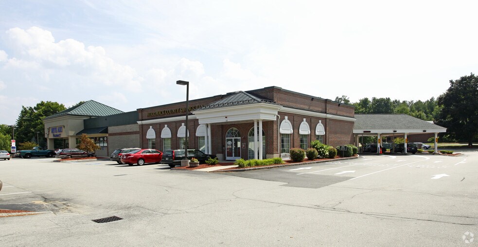 More Photos Of 165 N State St, Concord Storefront For Lease