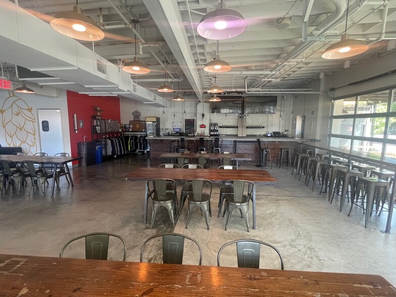 More Photos Of 8216 Georgia Ave, Silver Spring Storefront For Sale