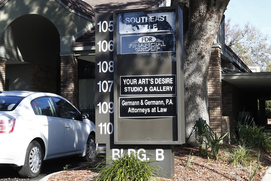 More Photos Of 5327 Commercial Way, Spring Hill Office For Lease