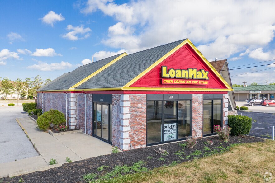 Primary Photo Of 1027 N Main St, Bowling Green Freestanding For Lease