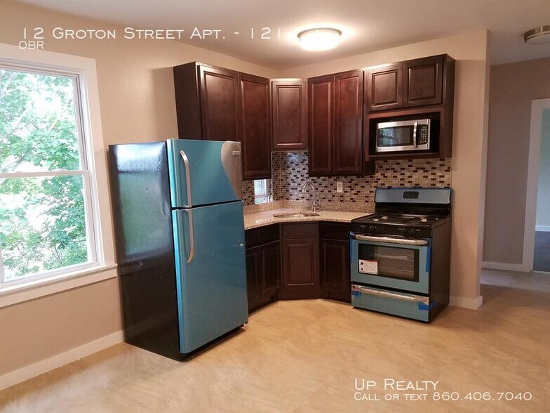 More Photos Of 12-16 Groton St, Hartford Apartments For Sale
