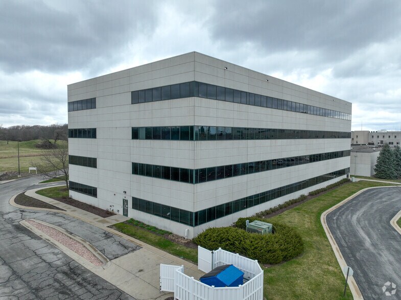 More Photos Of 2150 Gettler St, Dyer Medical For Lease
