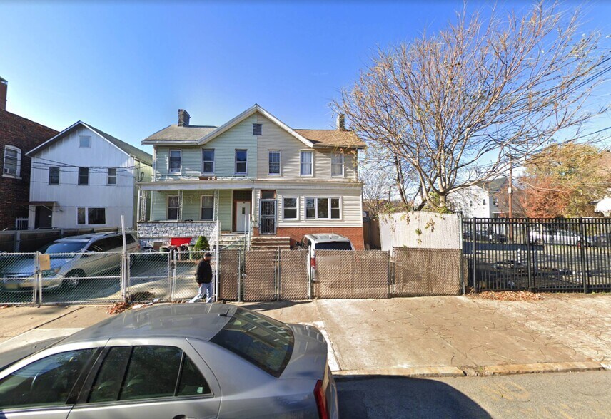 More Photos Of 85 Storms Ave, Jersey City Land For Sale