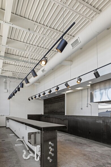 More Photos Of 120 N Western Ave, Oklahoma City Freestanding For Lease