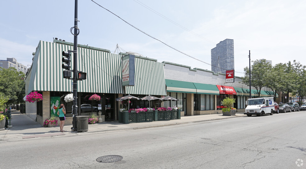 Primary Photo Of 4075-4089 N Broadway St, Chicago Storefront For Lease