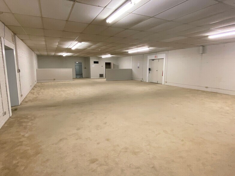 More Photos Of 121 W Vance St, Zebulon Office For Sale