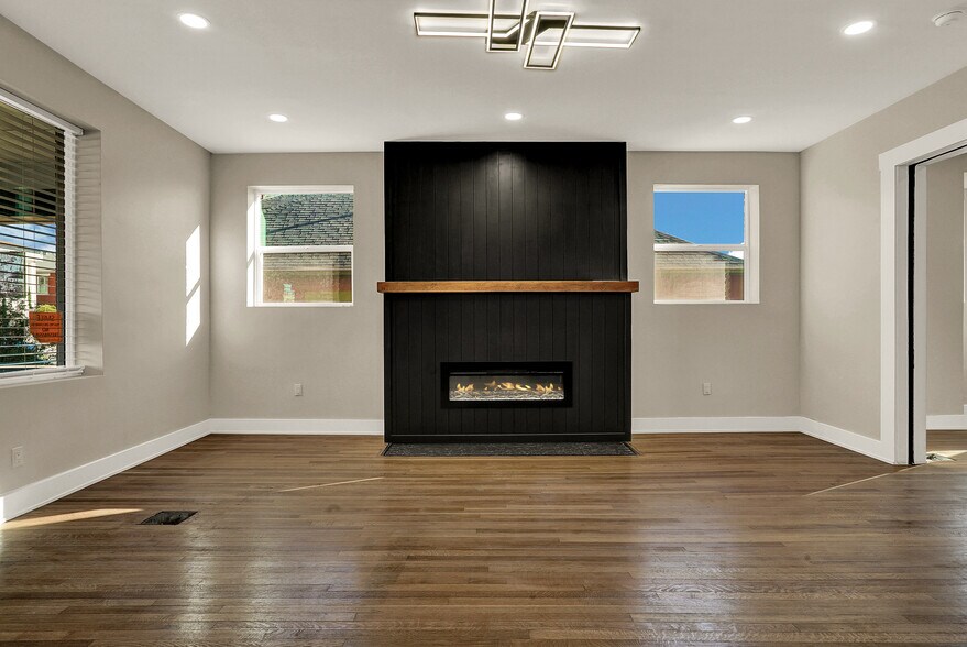 More Photos Of 1710 Montana Ave, El Paso Office For Sale