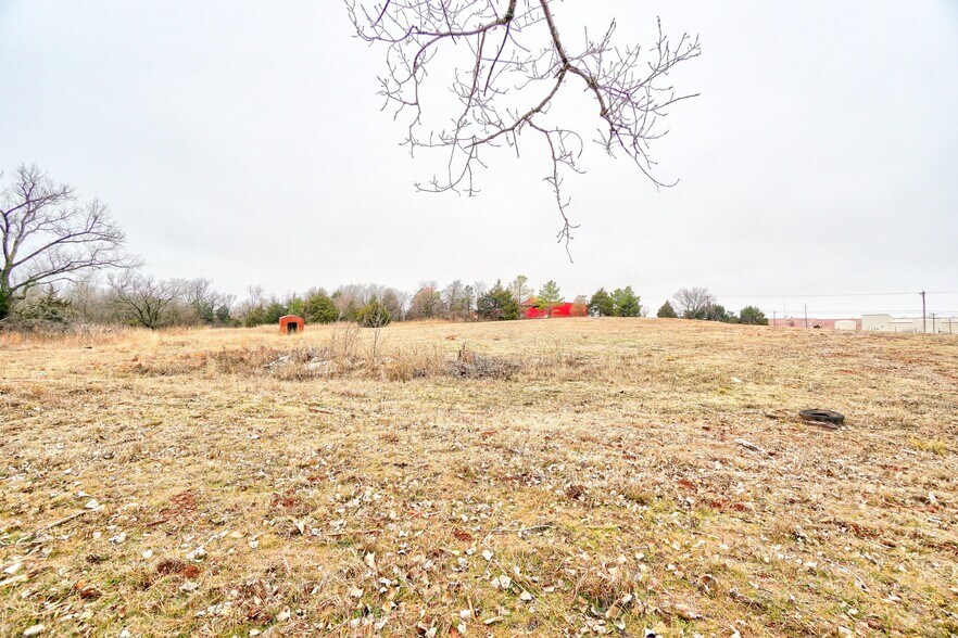 More Photos Of SE/c of SE 36th & Douglas Blvd, Oklahoma City Land For Lease