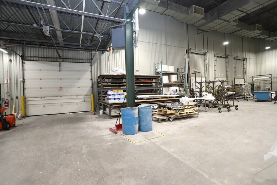 More Photos Of 1227 Industrial Pky, Saint Johnsbury Industrial For Lease