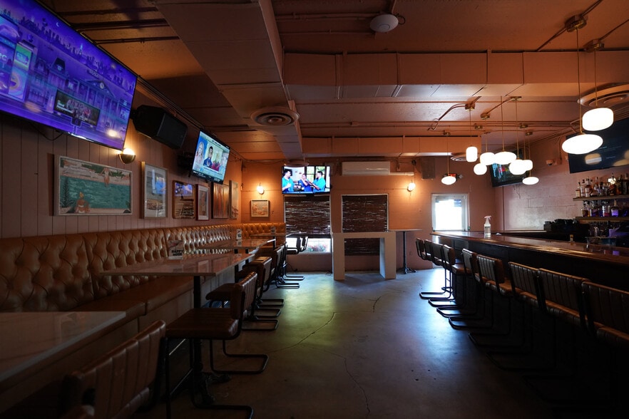 More Photos Of 166 SE 2nd Ave, Delray Beach Restaurant For Sale