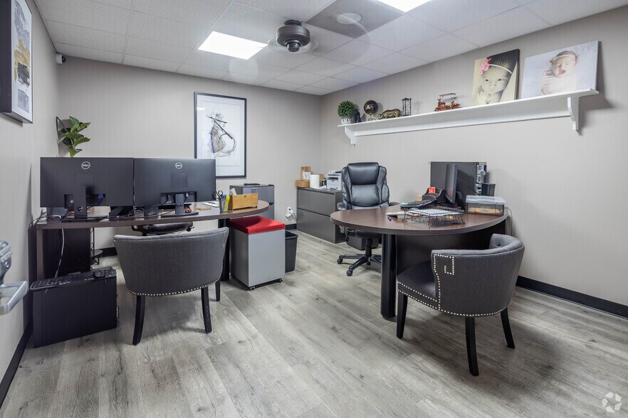 More Photos Of 2328 N US Hwy 19, Holiday Medical For Lease