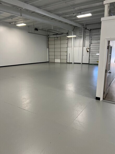More Photos Of 12259-12315 Cleveland St, Nunica Warehouse For Lease