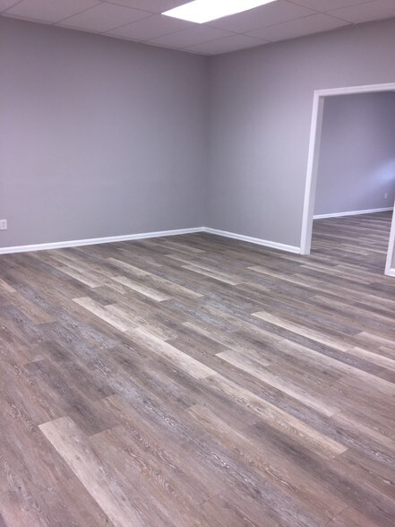 More Photos Of 2702-2704 E Tremont Ave, Bronx Storefront Retail Office For Lease