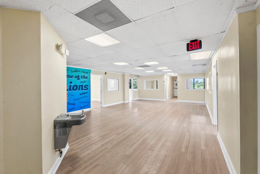 More Photos Of 3201 Griffin Rd, Fort Lauderdale Loft Creative Space For Lease