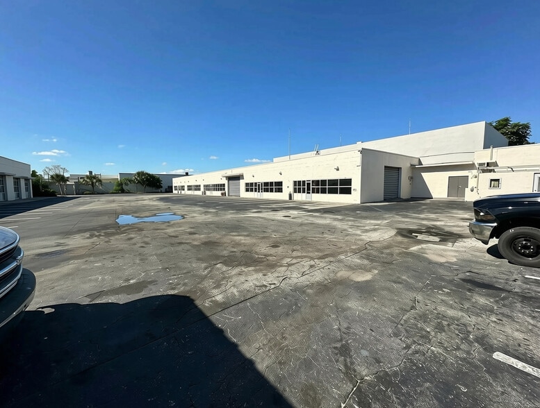 More Photos Of 950 SW 12th Ave, Pompano Beach Manufacturing For Sale