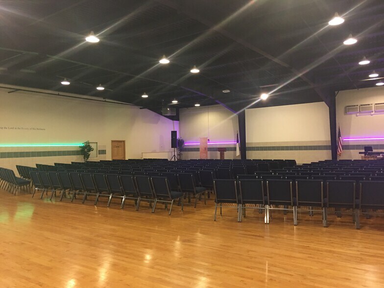 More Photos Of 1307 E Palatine Rd, Arlington Heights Religious Facility For Sale