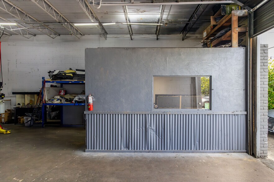 More Photos Of 526-528 S Dixie Hwy E, Pompano Beach Service For Lease