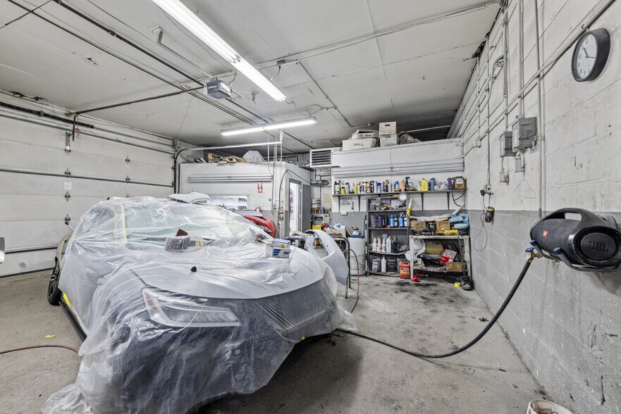 More Photos Of 20 Woodland St, Methuen Auto Repair For Sale