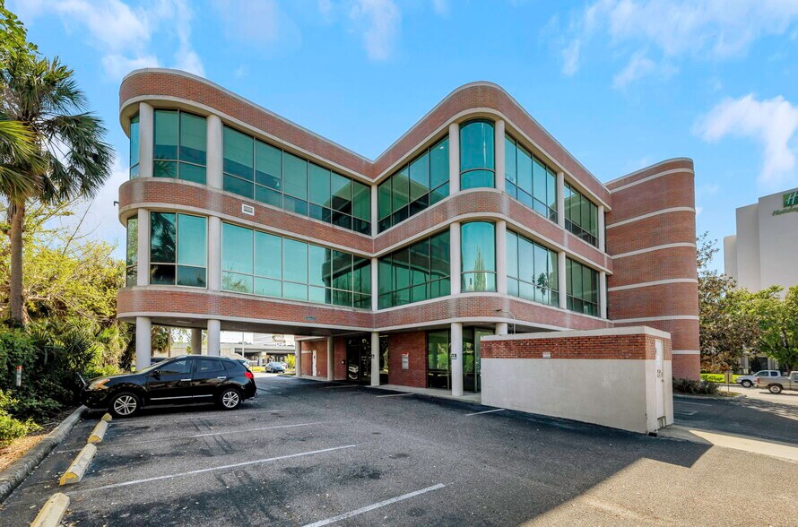 More Photos Of 701 N Westshore Blvd, Tampa Coworking Space