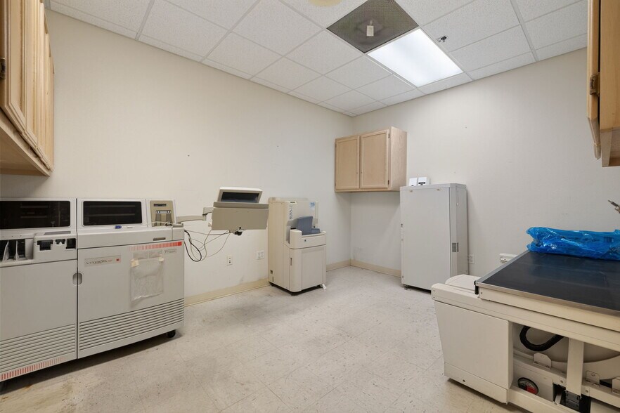 More Photos Of 2601 Cornerstone Blvd, Edinburg Medical For Sale
